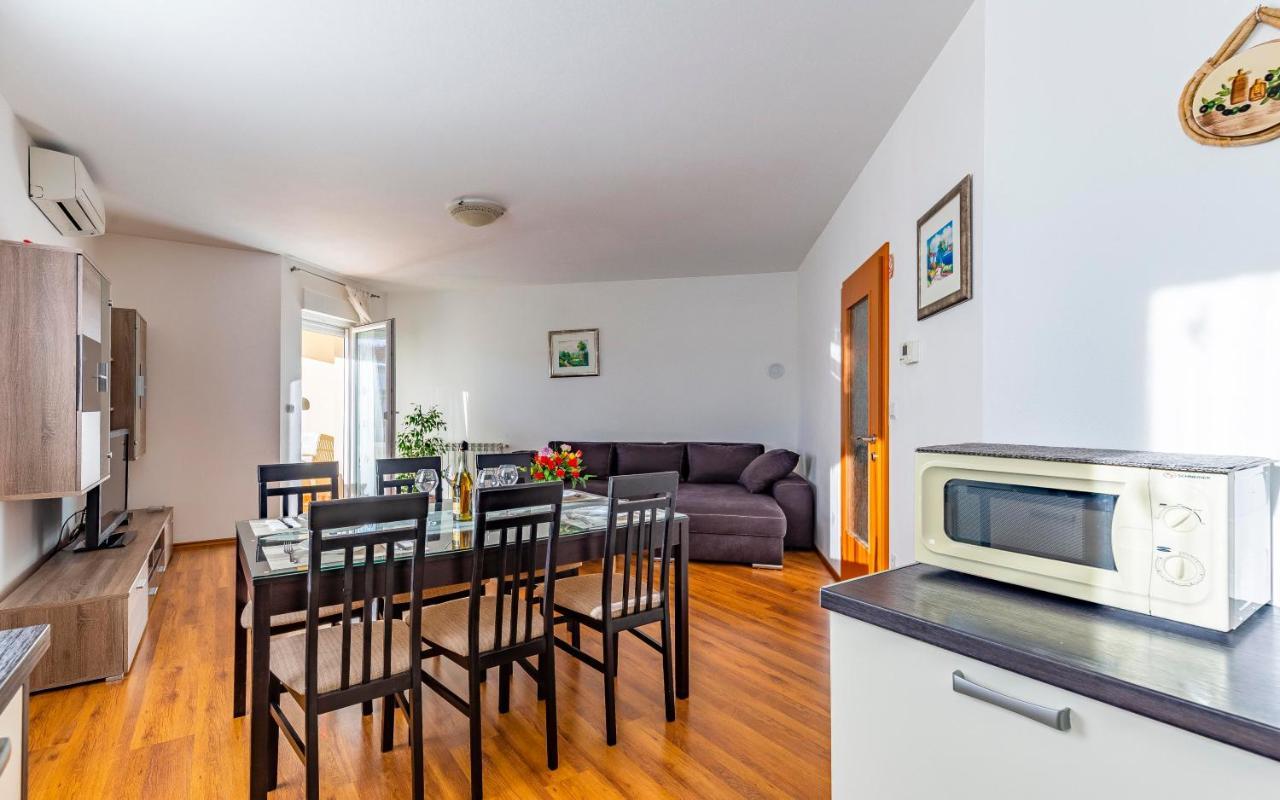 Istriensonne - Apartments Veruda Mit Grillterrasse PUY Exterior foto